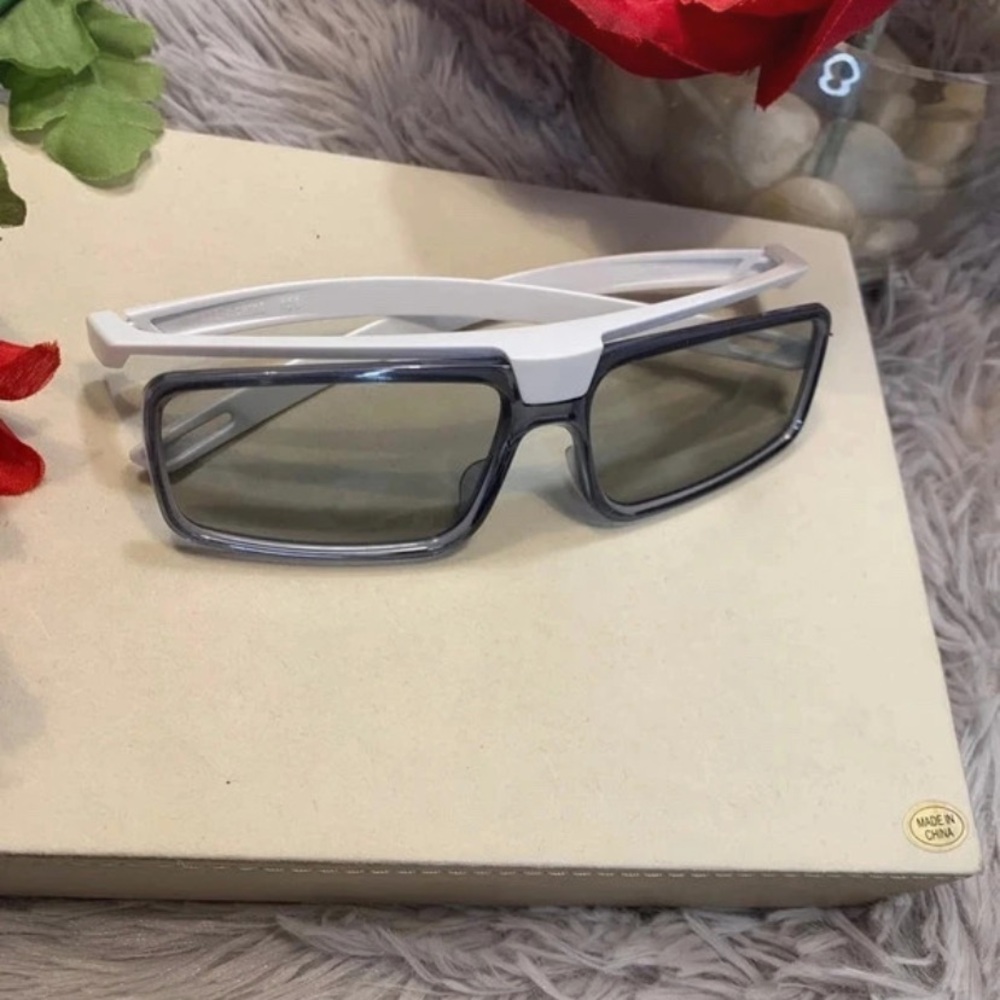 🌹Sony • 3D Viewing White Gaming glasses • Unisex